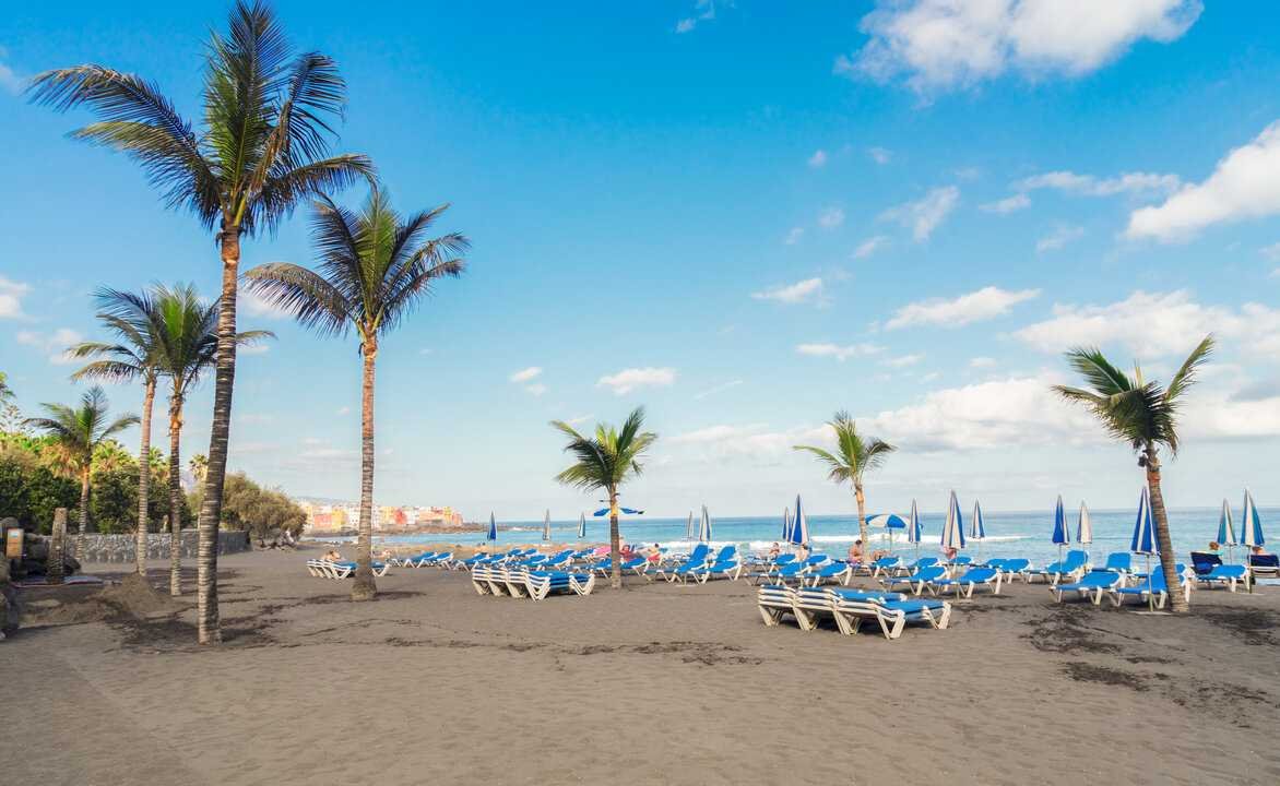 Local vs. Immigrant Salaries in the Canary Islands: Understanding the Differences