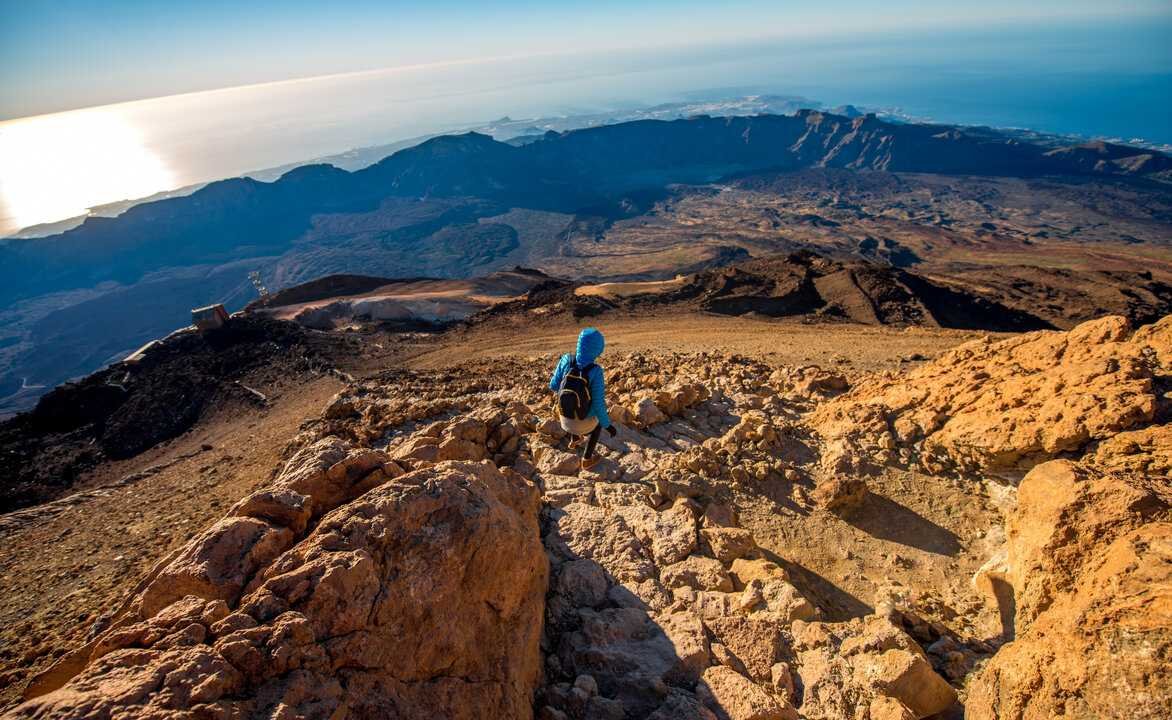Experience Pays: How Years of Service Impact Your Salary in the Canary Islands