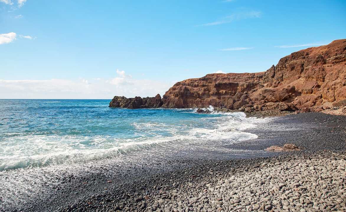Industry Salary Guide: Which Sectors Pay Best in the Canary Islands?